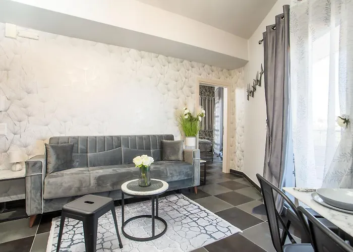 Olympian Muses * עיר רודוס